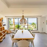 Villa Palma Giens - Vue Panoramique -piscine Chauffee Mai A Septembre- 4 -garage *