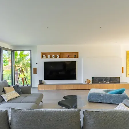 Palma Giens - Vue Panoramique -piscine Chauffee Mai A Septembre- 4 -garage Вилла Йер