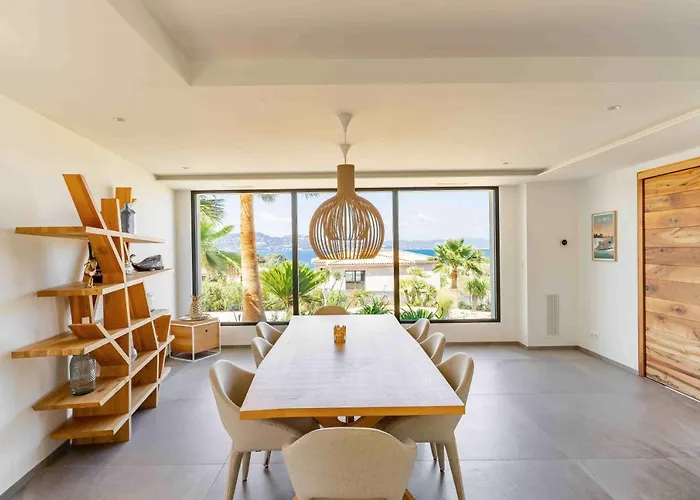 Villa Palma Giens - Vue Panoramique -piscine Chauffee Mai A Septembre- 4 -garage *