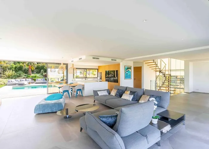 Villa Palma Giens - Vue Panoramique -piscine Chauffee Mai A Septembre- 4 -garage Hyeres